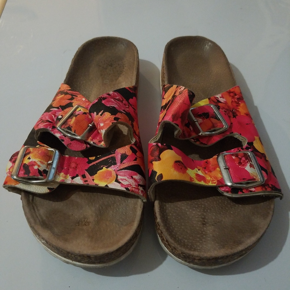 Womens slides size 40